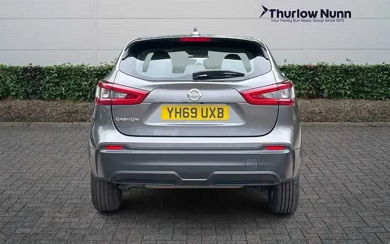 Used Nissan Qashqai Acenta Premium 160 HP (117 kW) 2019 Grey SUV