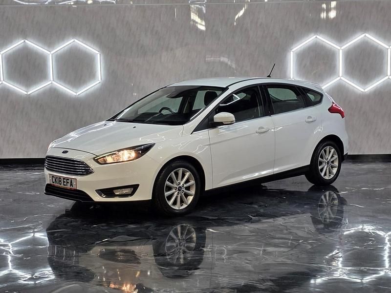 Used Ford Focus Titanium 125 HP (91 kW) 2018 White Hatchback