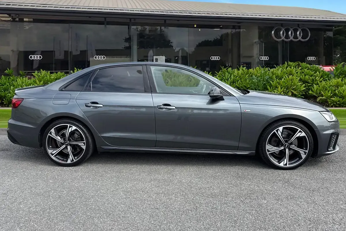 Used Audi A4 Black Edition 150 HP (110 kW) 2022 Grey Sedan