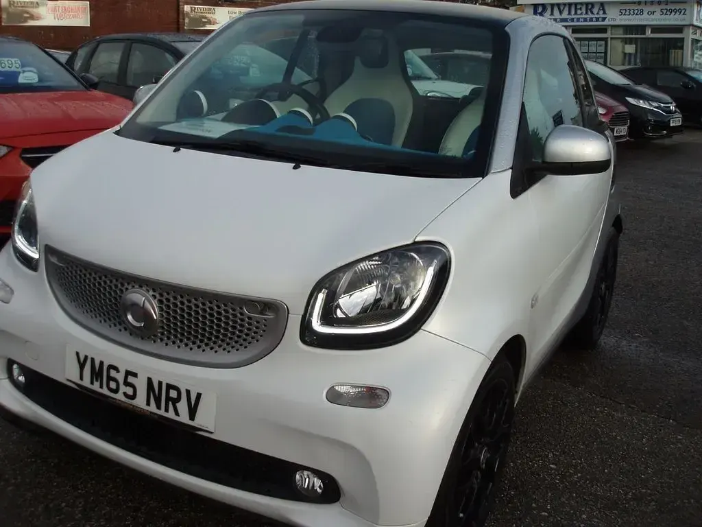 Used Smart ForTwo Coupé Premium 90 HP (66 kW) 2016 White Coupe