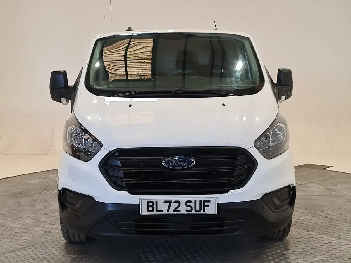 Used Ford Transit Custom 105 HP (77 kW) 2022 White Van
