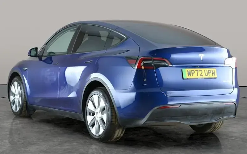 Used Tesla Model Y Long Range AWD 378 kW (514 HP) 2022 Blue SUV