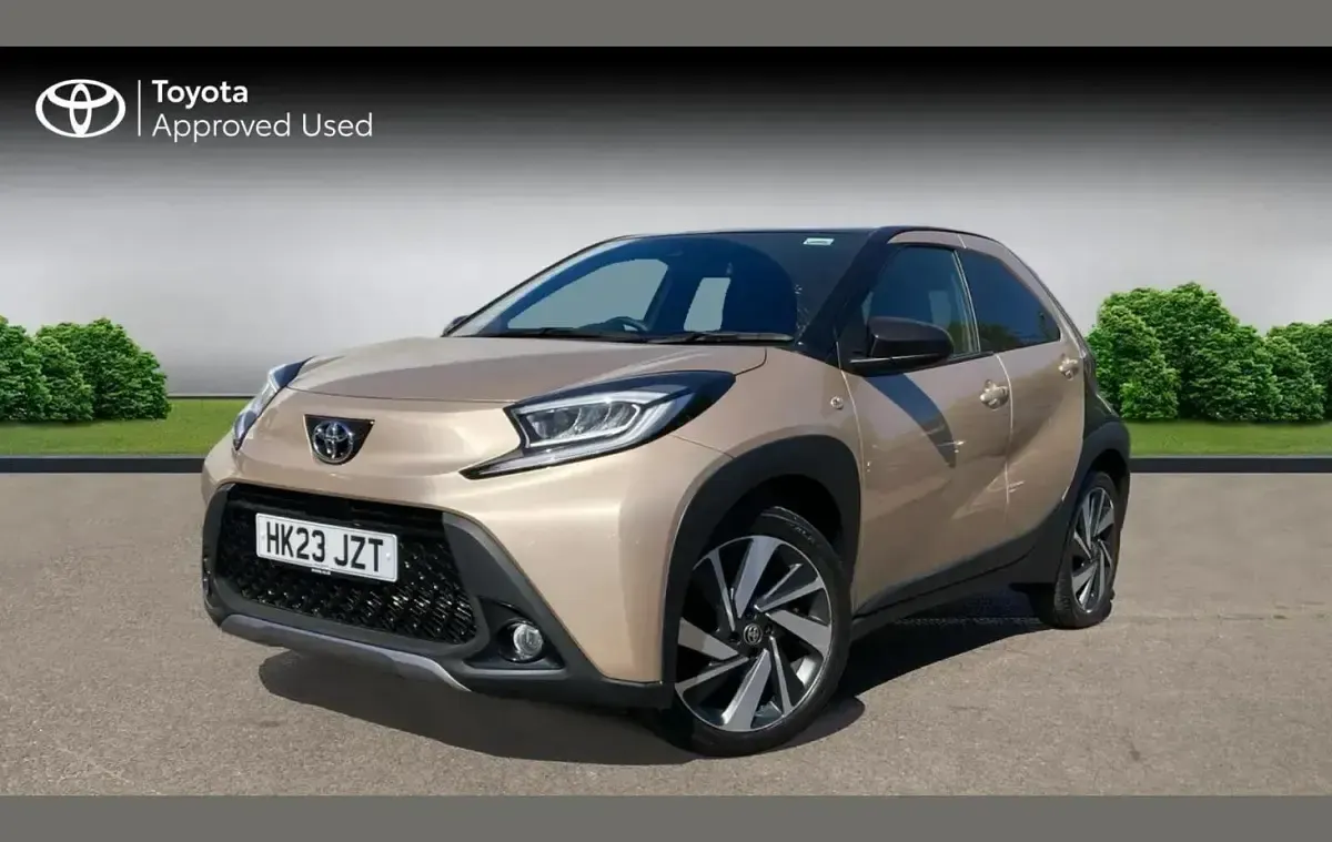 Used Toyota Aygo X 72 HP (52 kW) 2023 Beige SUV