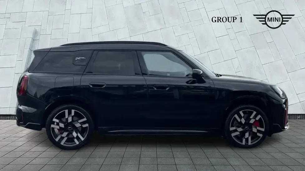 Used Mini John Cooper Works Countryman 300 HP (220 kW) 2024 Black SUV