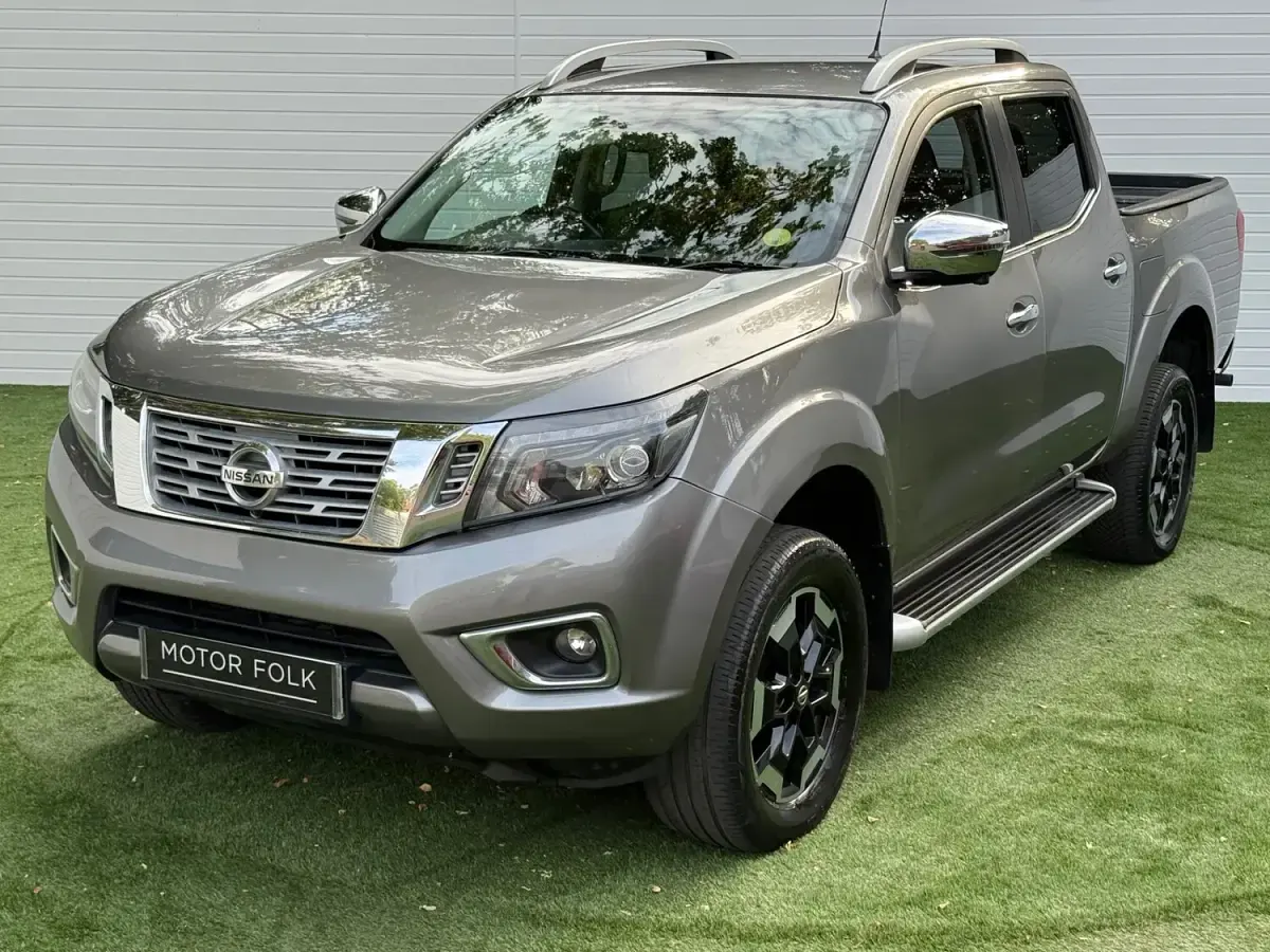 Used Nissan Navara Tekna 190 HP (139 kW) 2019 Grey Pickup