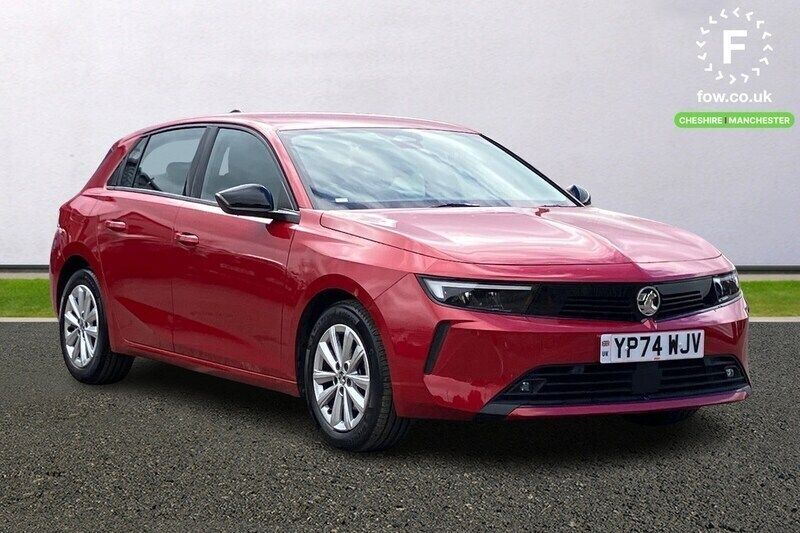 Red Used 2024 Vauxhall Astra Design Edition Hatchback | £20,199 (Good price) - Image 1/4