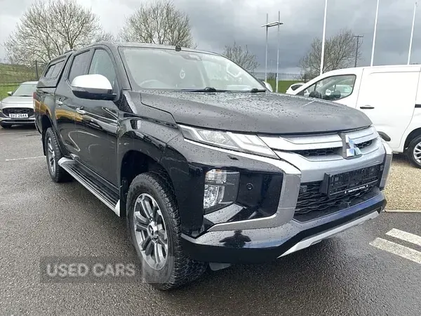 Used Mitsubishi L200 150 HP (110 kW) 2020 Black Pickup