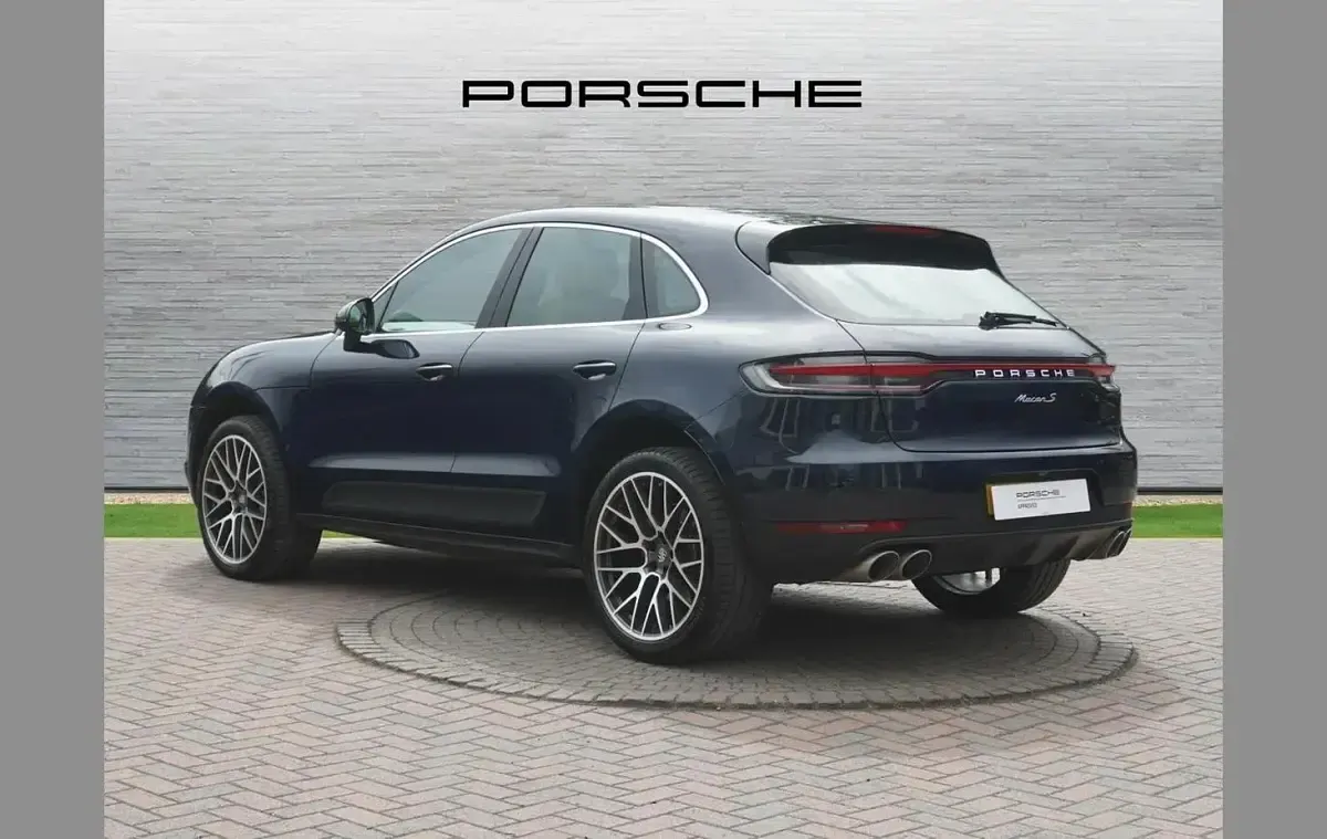 Used Porsche Macan 348 HP (255 kW) 2019 Blue SUV