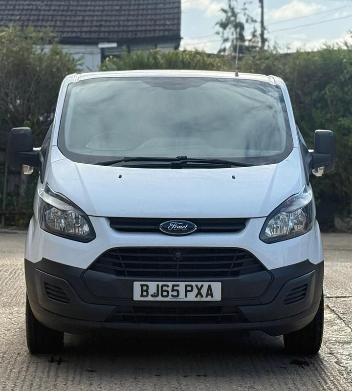 White Used 2015 Ford Transit Custom | £7,490 (Fair price) - Image 1/2