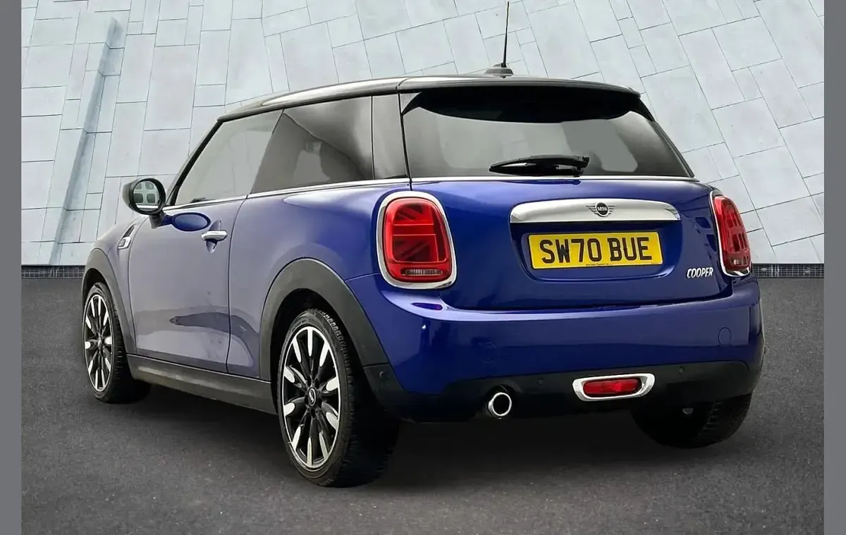 Used Mini Cooper Exclusive 134 HP (98 kW) 2020 Blue Hatchback