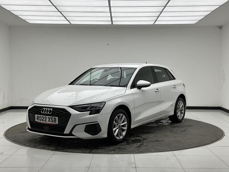 Used Audi A3 Sportback Design 110 HP (80 kW) 2022 White Hatchback