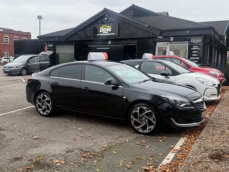 Black Used 2015 Vauxhall Insignia SRi Hatchback | £4,595 (Fair price) - Image 1/4