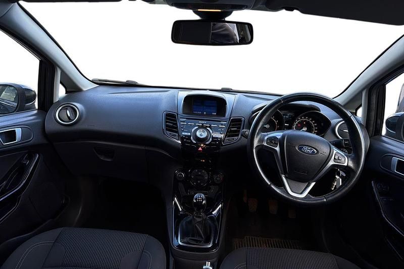 Used Ford Fiesta Titanium 125 HP (91 kW) 2017 Black Hatchback