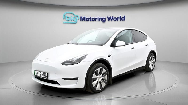 Used Tesla Model Y Long Range AWD 378 kW (514 HP) 2022 White SUV