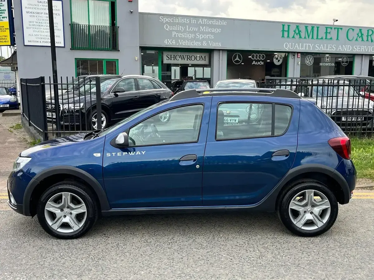 Used Dacia Sandero Essentiel 90 HP (66 kW) 2019 Blue Hatchback