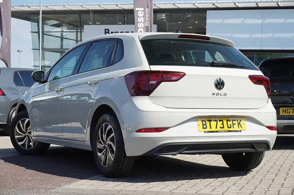 Used VW Polo 80 HP (58 kW) 2024 Hatchback