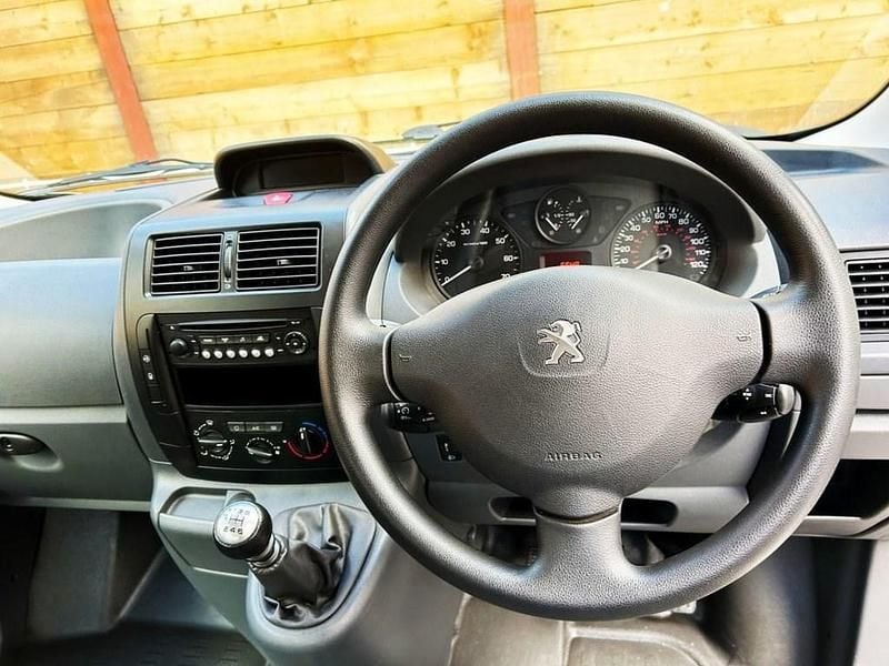 Used Peugeot TePee 2016 Grey MPV