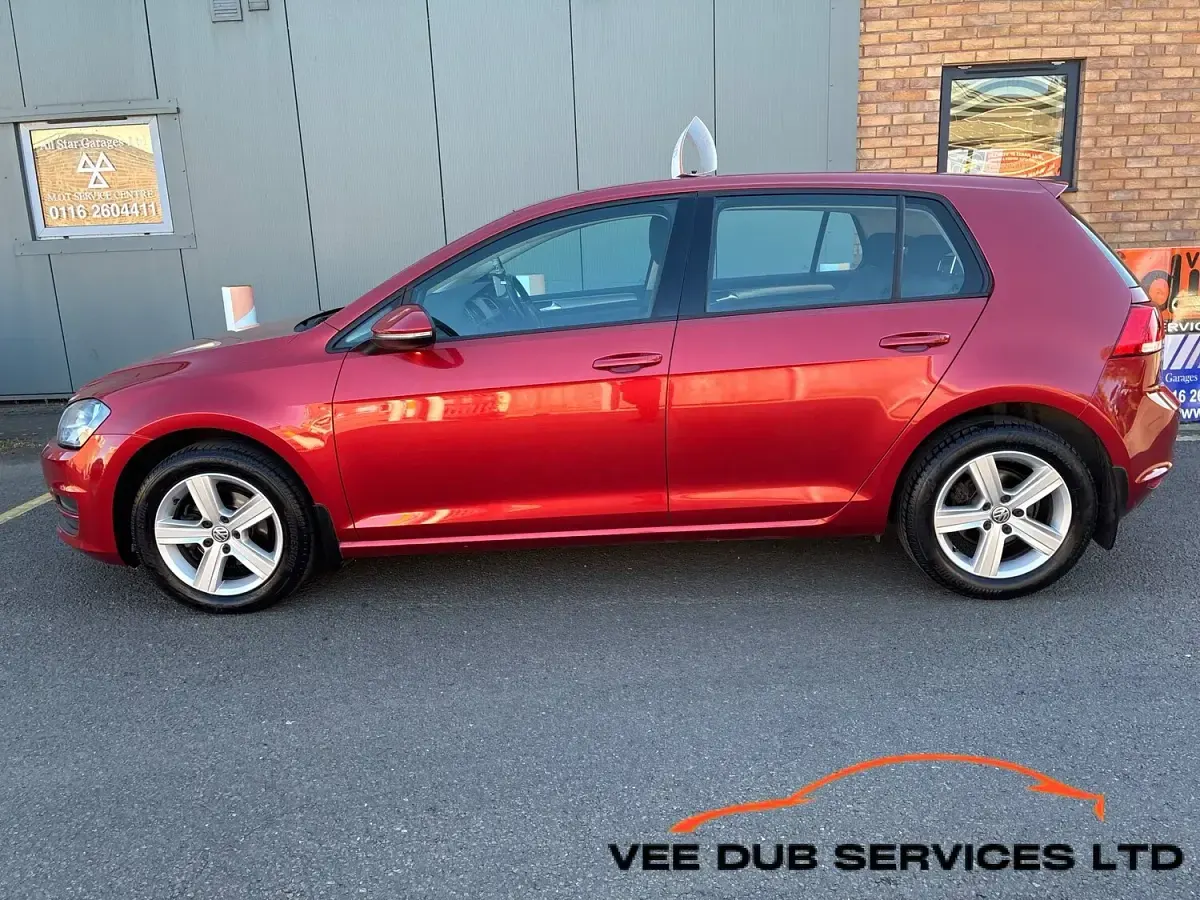 Used VW Golf VII Match 105 HP (77 kW) 2015 Red Hatchback