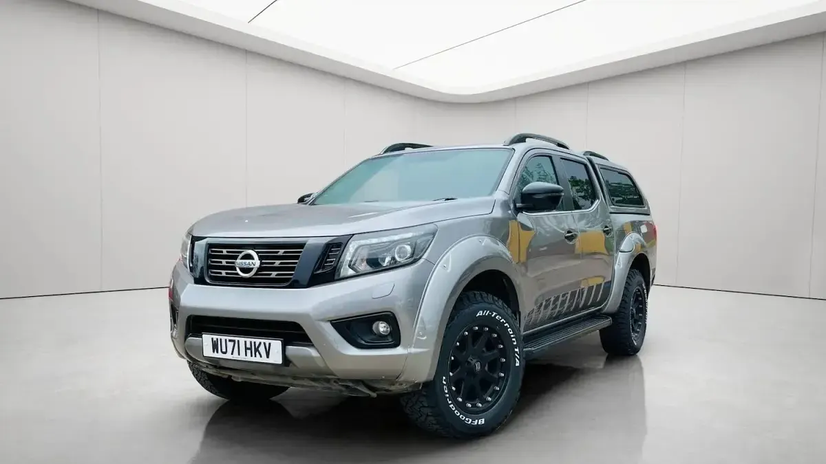 Used Nissan Navara N-Guard 190 HP (139 kW) 2021 Grey Pickup