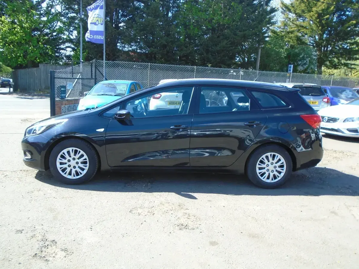 Used Kia Ceed 2015 Black Hatchback