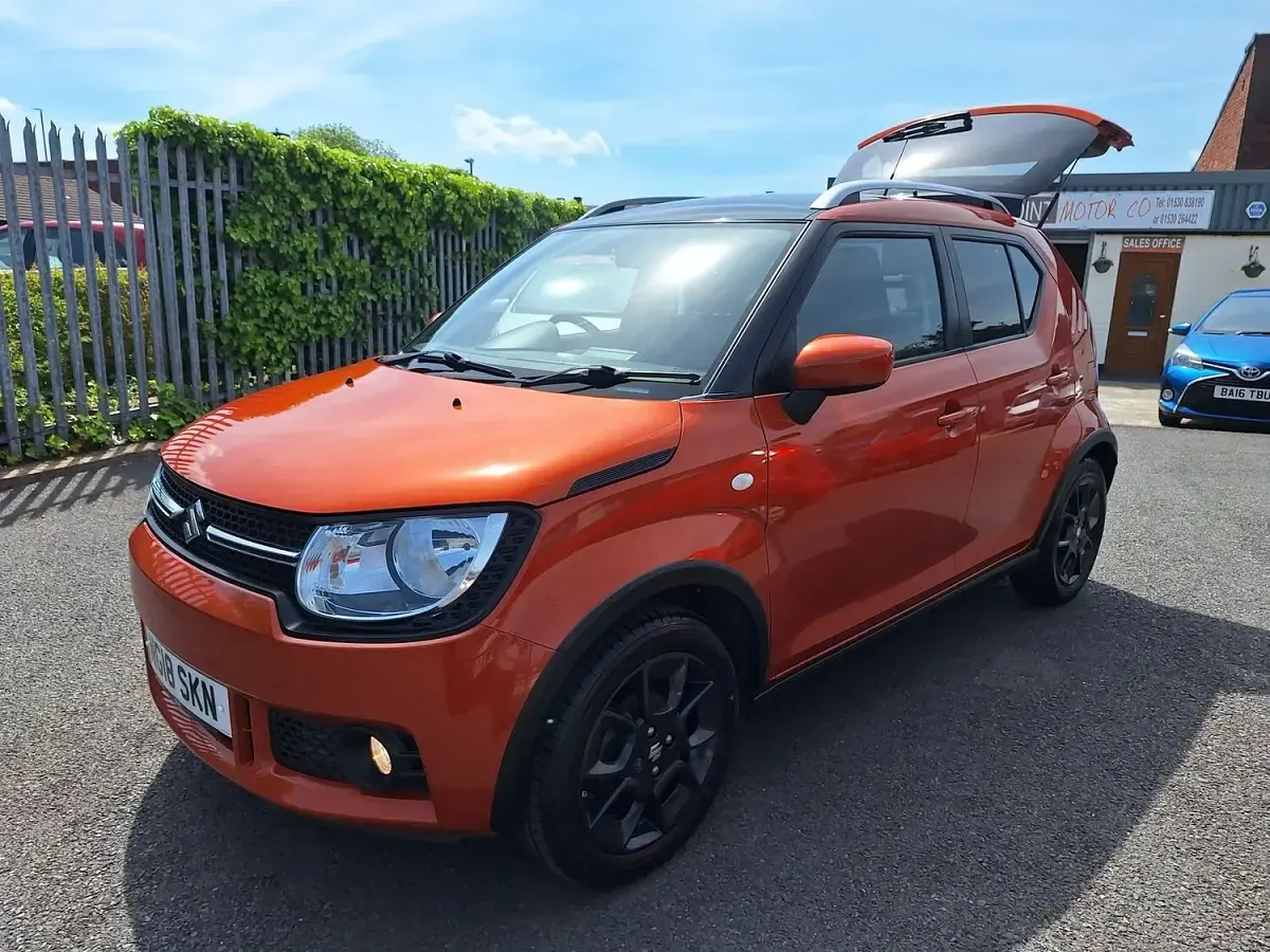 Used Suzuki Ignis SZ-T 90 HP (66 kW) 2018 Orange SUV