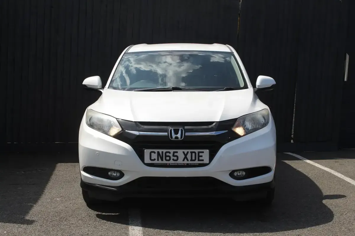 Used Honda HR-V SE 120 HP (88 kW) 2015 White SUV