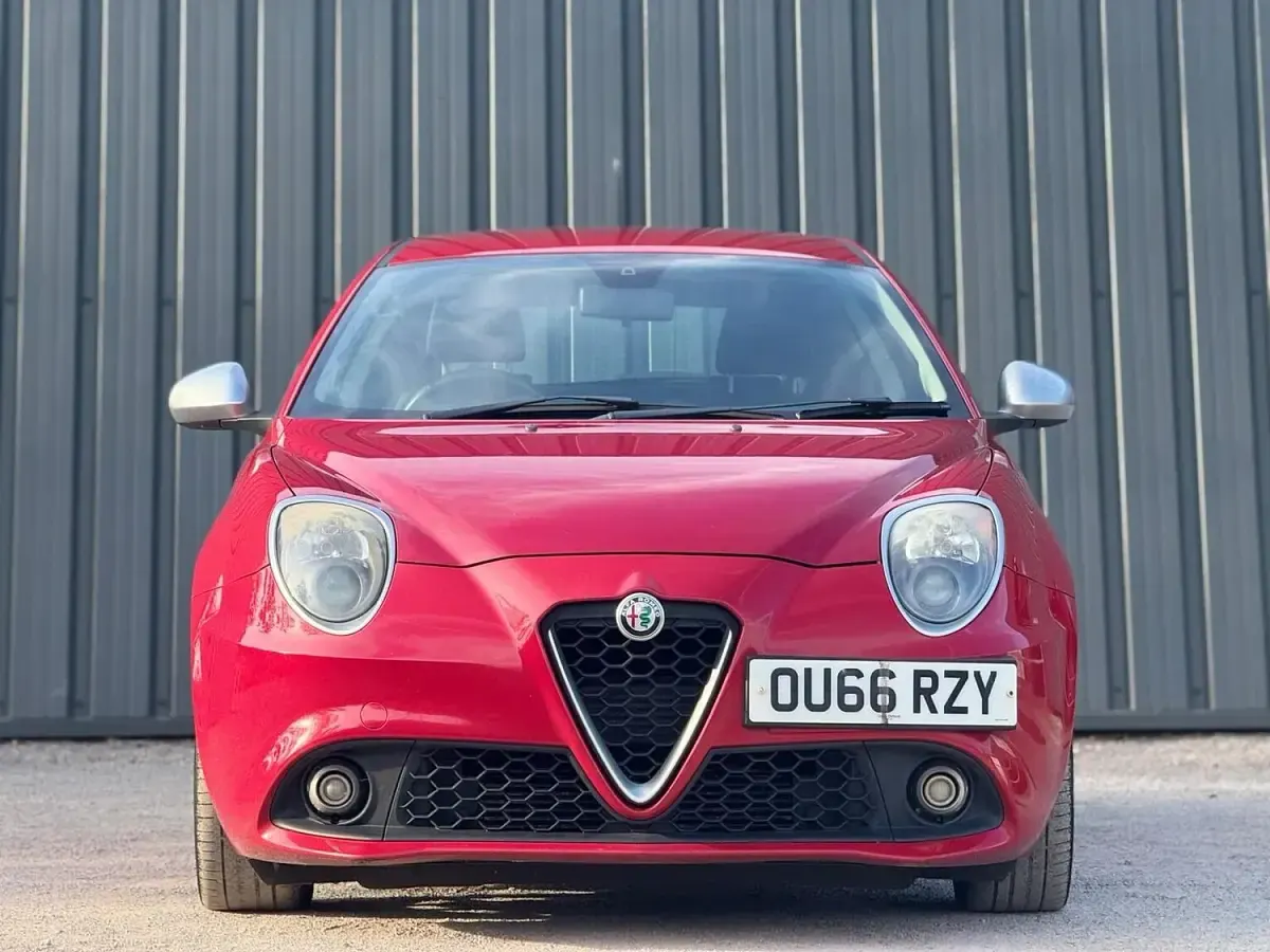 Used Alfa Romeo MiTo Super 140 HP (102 kW) 2016 Red Hatchback