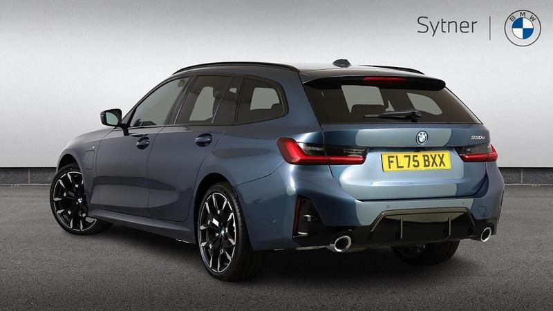 Used BMW 330e M Sport 288 HP (211 kW) 2025 Blue Estate