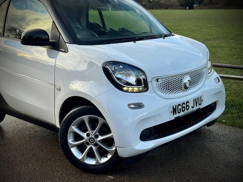 Used Smart ForTwo Coupé Passion 2016 White Coupe