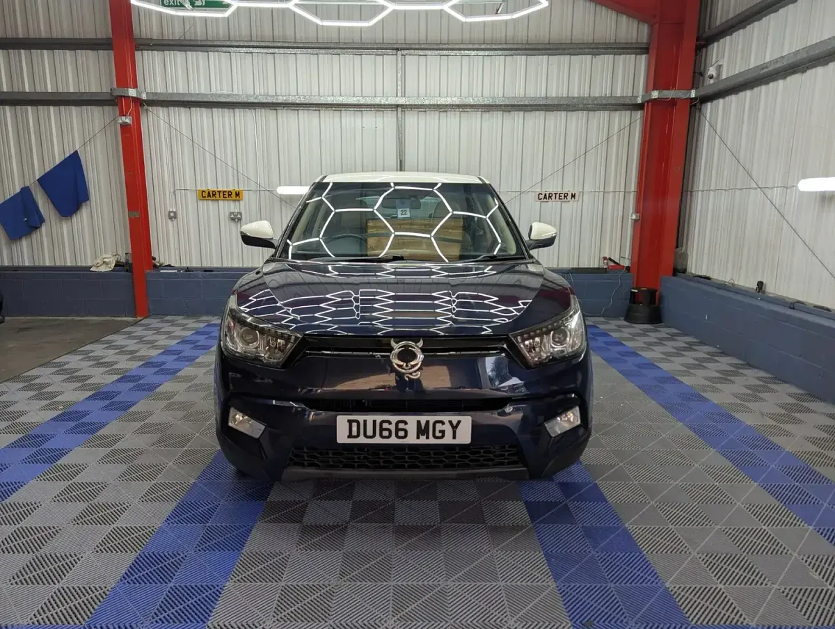 Used SsangYong Tivoli 115 HP (84 kW) 2016 Blue SUV