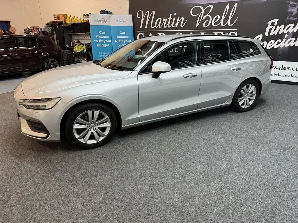 Used Volvo V60 Momentum 2018 Silver Estate