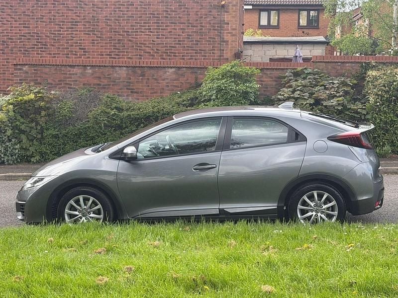 Begagnad Honda Civic S 2015 Grå Halvkombi