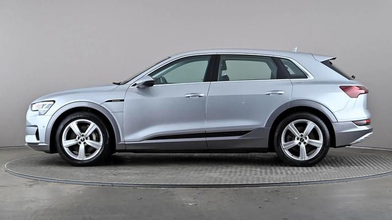 Used Audi e-tron Advanced 300 kW (408 HP) 2022 Silver SUV