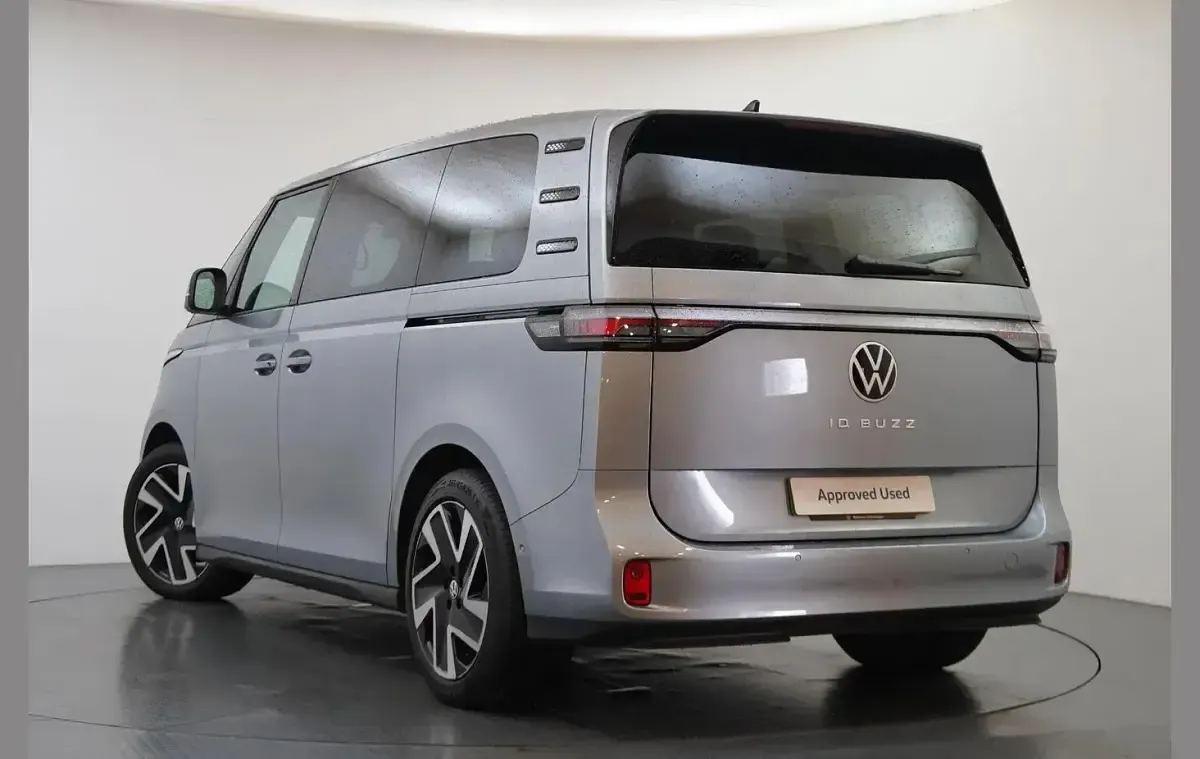 Used VW ID. Buzz Pro 147 kW (200 HP) 2023 Silver MPV