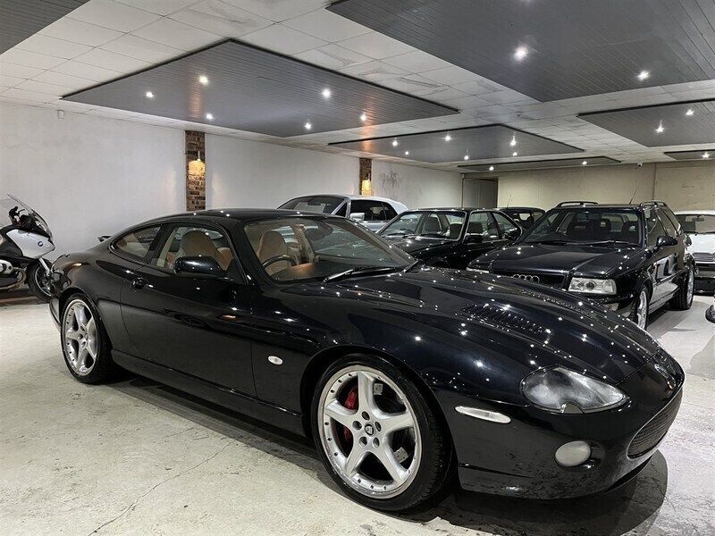 Black Used 2004 Jaguar XKR Supercharged Coupe | £19,991 (Expensive) - Image 1/4