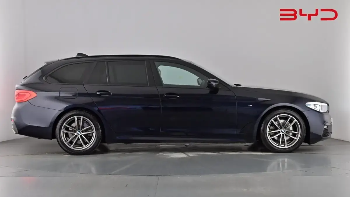 Used BMW 520 M Sport 190 HP (139 kW) 2019 Carbon black Estate