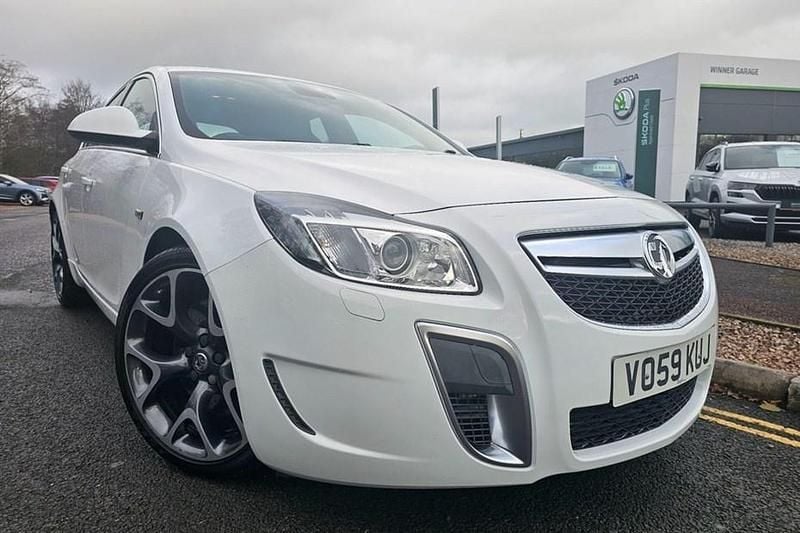 Used Vauxhall Insignia 2009 White Hatchback