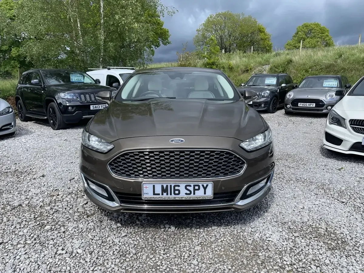 Used Ford Mondeo Vignale 180 HP (132 kW) 2016 Brown Sedan
