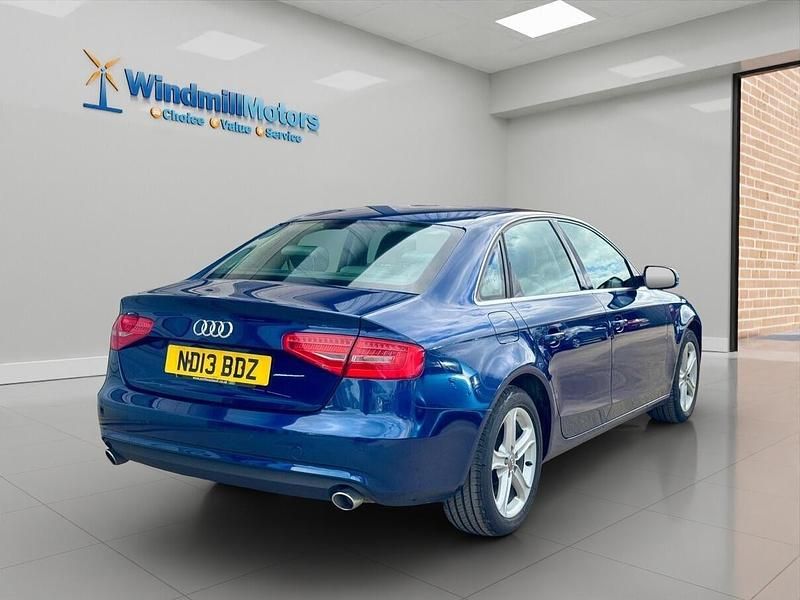 Used Audi A4 Advanced 245 HP (180 kW) 2013 Blue Sedan