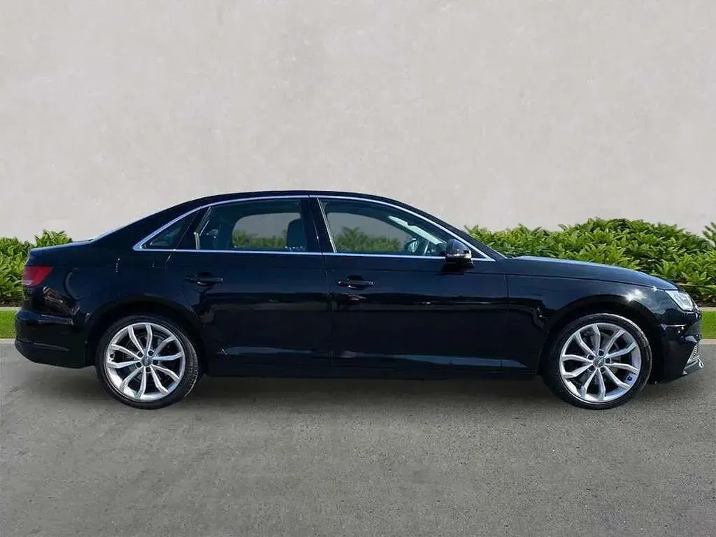 Used Audi A4 Sport 150 HP (110 kW) 2019 Black Sedan