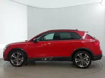 Used Audi Q3 Black Edition 150 HP (110 kW) 2022 Red SUV