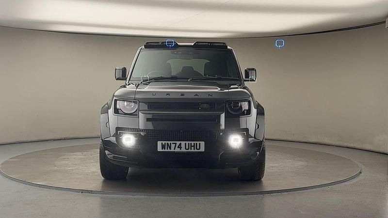 Used Land Rover Defender HSE Dynamic 350 HP (257 kW) 2024 Carpathian grey SUV