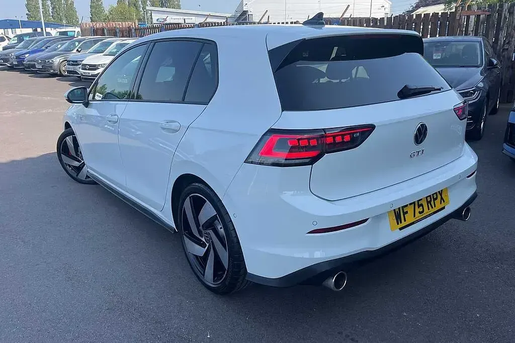 Used VW Golf VIII GTI 265 HP (194 kW) 2025