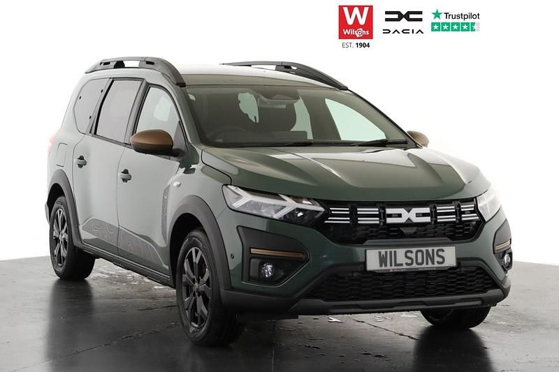 New 2025 Dacia Jogger Extreme MPV | £24,695 (Fair price) - Image 1/4