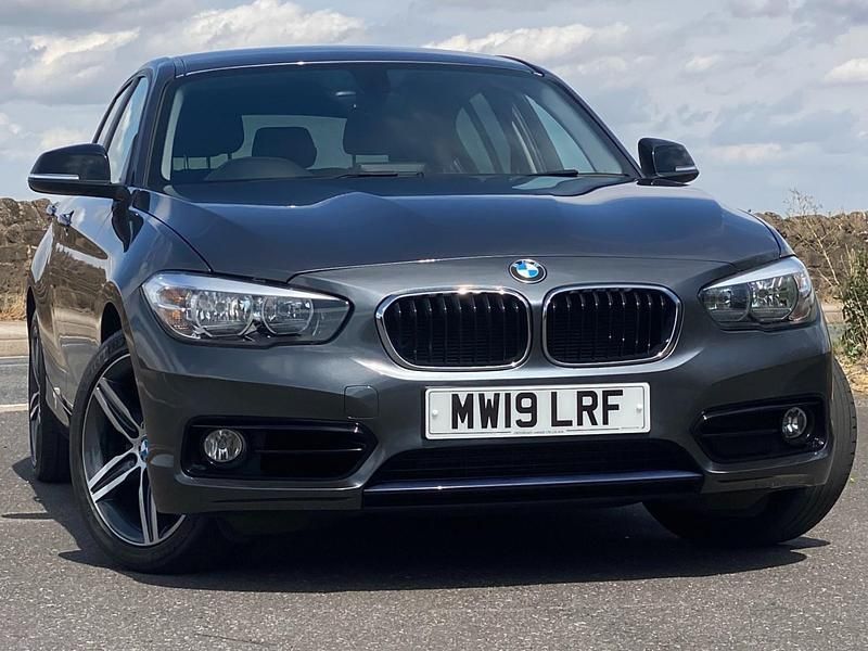 Mineral grey Used 2019 BMW 118 Sport Line Hatchback | £11,650 (Super price) - Image 1/4