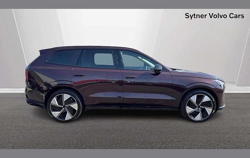 Used Volvo EX90 Performance 380 kW (517 HP) 2025 Red SUV