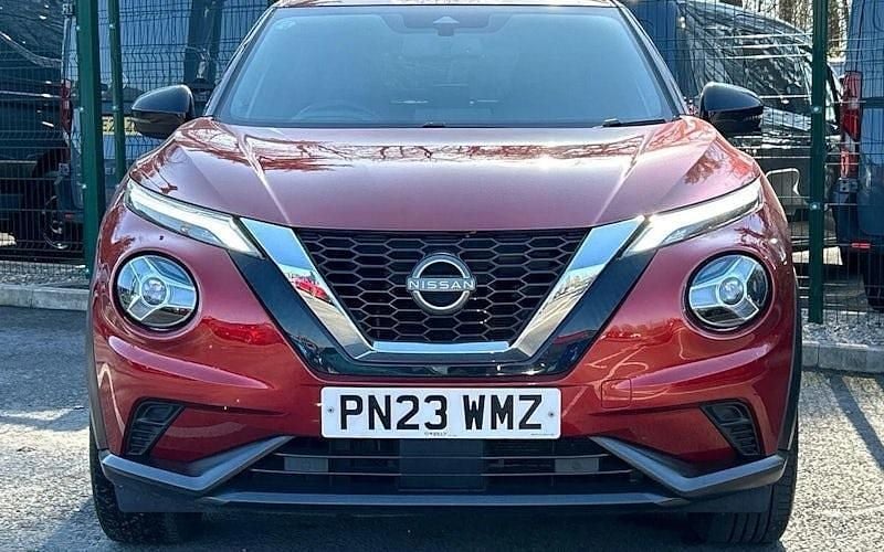 Used Nissan Juke N-Connecta 114 HP (83 kW) 2023 Red SUV