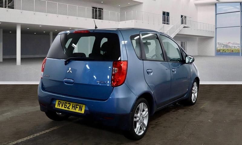 Used Mitsubishi Colt 2013 Blue Hatchback