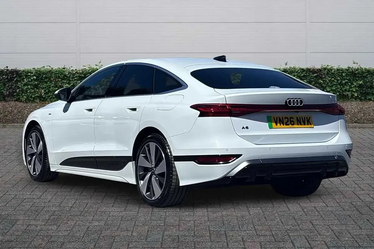 Used Audi A6 e-tron S-Line 210 kW (286 HP) 2026 Glacier white, metallic Estate