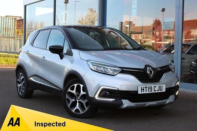 Silver Used 2019 Renault Captur GT-Line SUV | £8,495 (Fair price) - Image 1/4